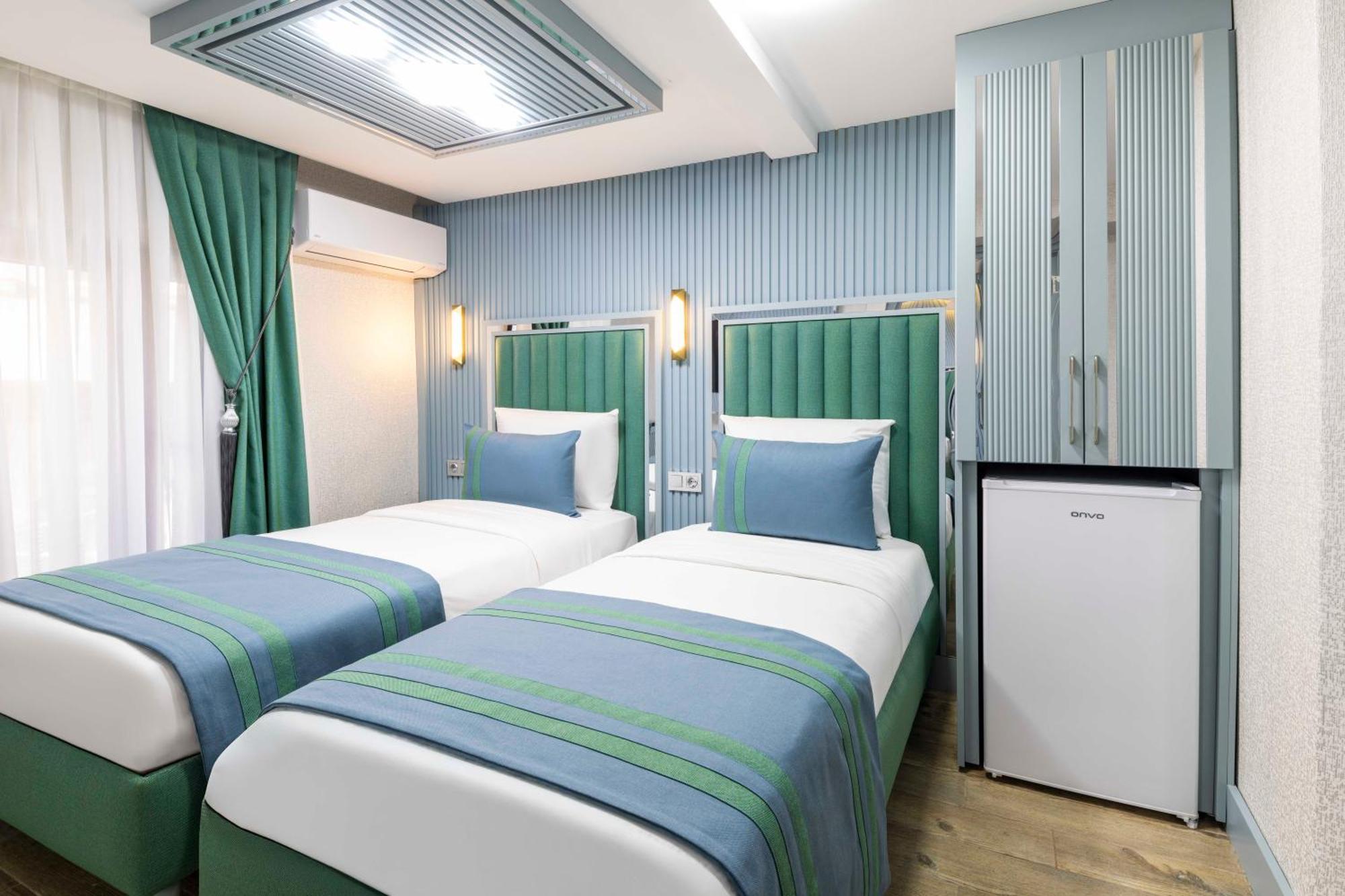 Santa Rio Gold Taxim Hotel อิสตันบูล ภายนอก รูปภาพ