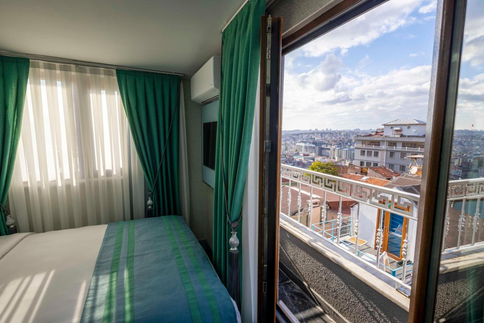 Santa Rio Gold Taxim Hotel อิสตันบูล ภายนอก รูปภาพ