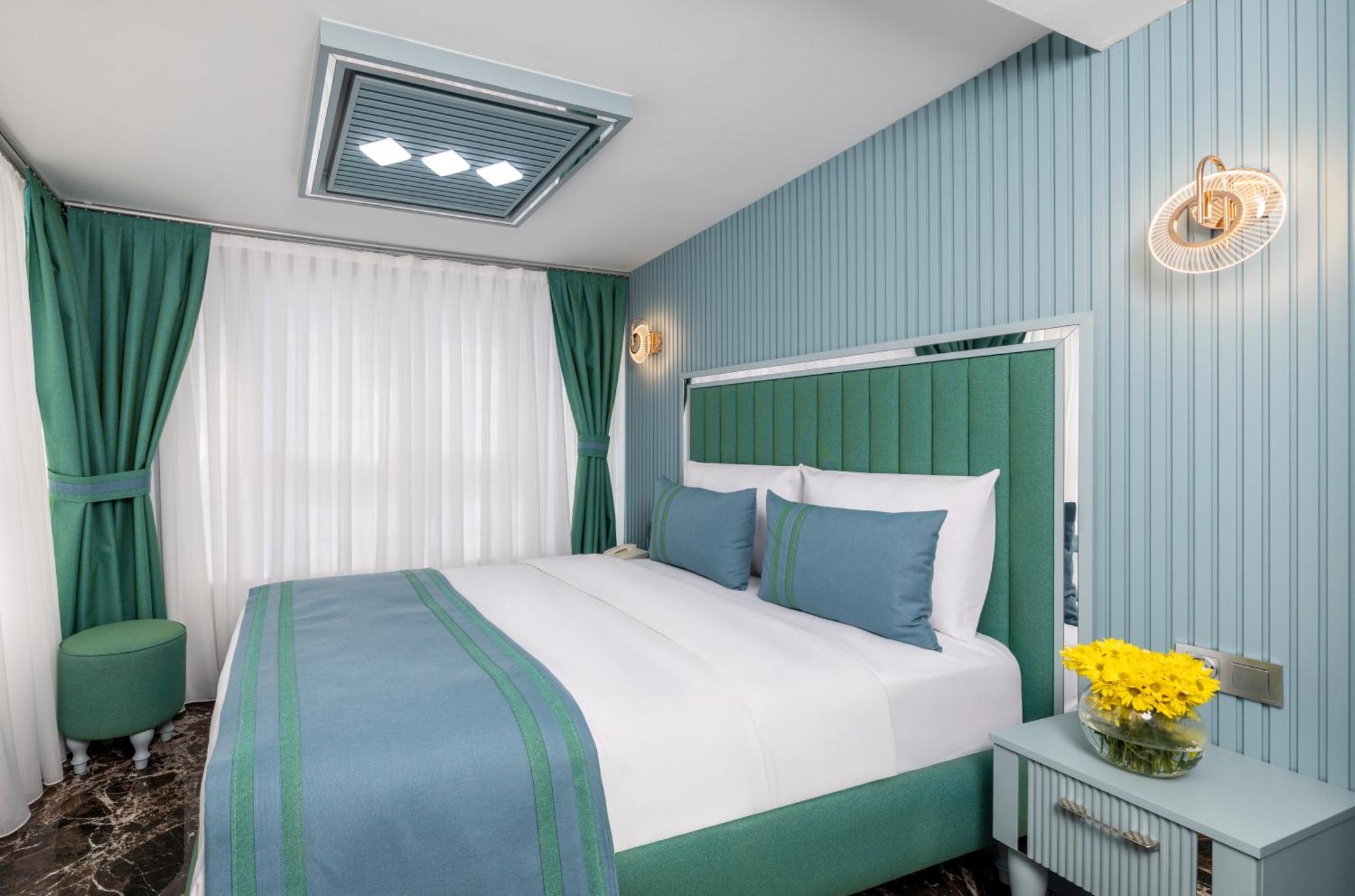 Santa Rio Gold Taxim Hotel อิสตันบูล ภายนอก รูปภาพ